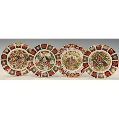 10 - An assortment of eight Royal Crown Derby Christmas plates, 1991 - 1998, comprising The Royal Crown D... 