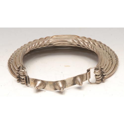 3750 - An African Tribal metal graduated hoop collar