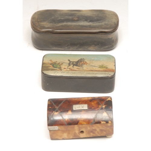 3686 - An 18th century rounded rectangular horn snuff box, hinged cover, 10cm wide; a 19th century papier m... 