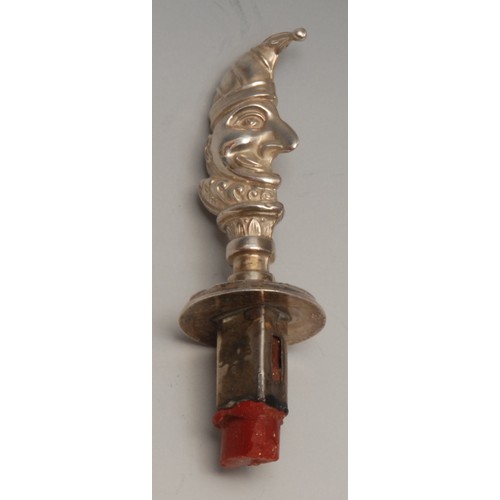 3325 - An Edwardian silver novelty sealing wax holder, as Mr Punch, 7.5cm long, Crisford & Norris, Birmingh... 