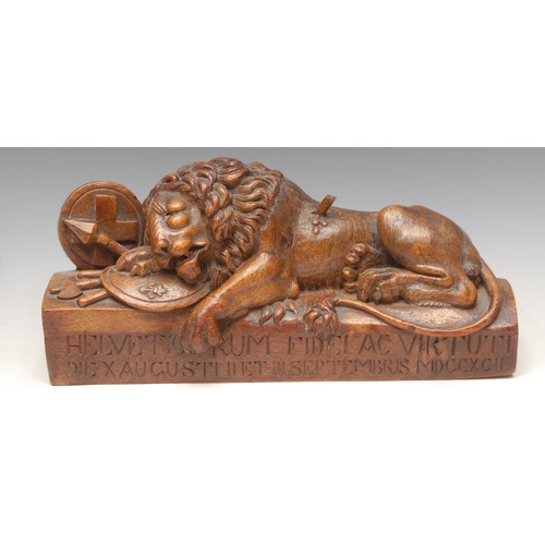 3000 - A Black Forest cabinet carving, of the Lion of Lucerne, carved after Bertel Thorvaldsen (1770 - 1844... 