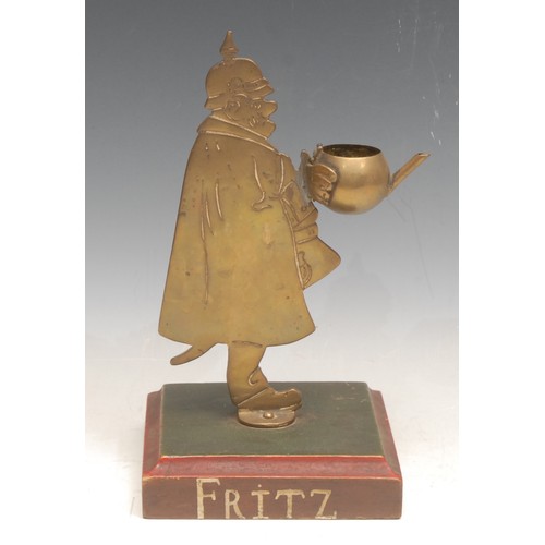 3473 - Pipes and Smoking - An early/mid 20th century novelty brass dummy board ember holder, as a German so... 