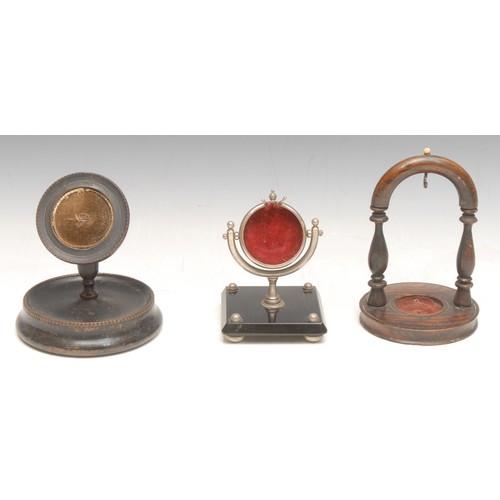 3563 - A 19th century faux rosewood pocket watch stand, 14cm high, c.1880; other (3)