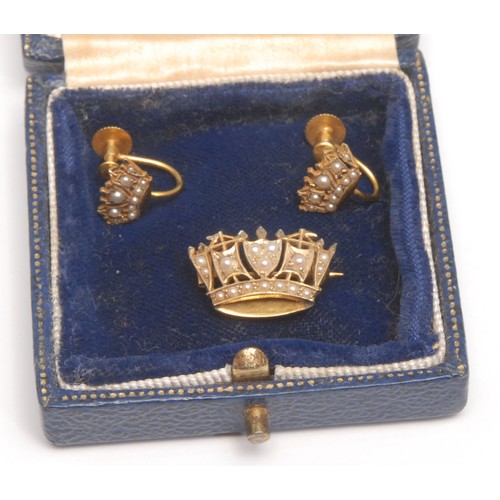 3658 - A Victorian 9ct gold suite, comprising a brooch and a pair of screw back earrings, each has a corone... 