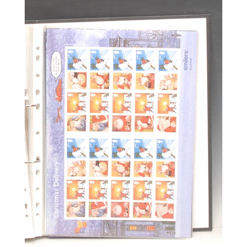 4005 - Stamps - QEII Smilers sheets in binder x 30, 2000 - 2008