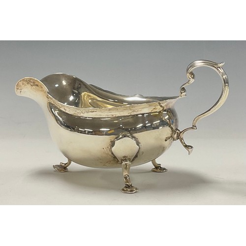 47 - A George V silver sauce boat, 16cm long, Sheffield 1924, 170g