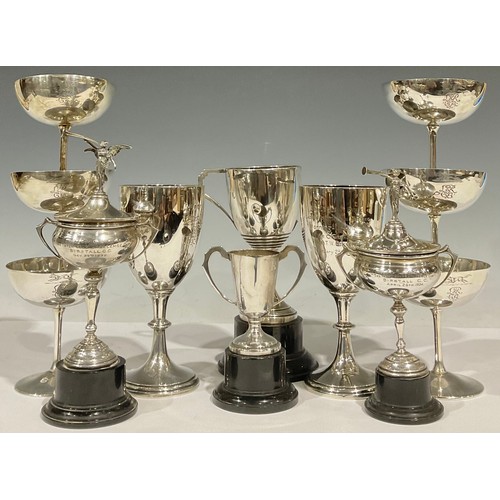 200 - A pair of silver golf trophies, Leicester and Rutland, engraved with a fox, Willesley Park 1932, 15.... 