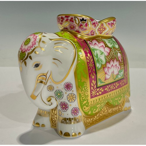 358 - A Royal Crown Derby paperweight, Rani, mother elephant, one of a limited edition of 1250 commissione... 