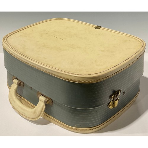 598 - A Fidelity portable record player