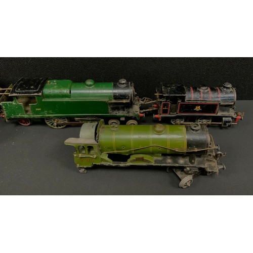 178 - Hornby O Gauge  - clockwork 4-4-2 3362 locomotive, green livery;  other locomotives inc 6600 tank en... 