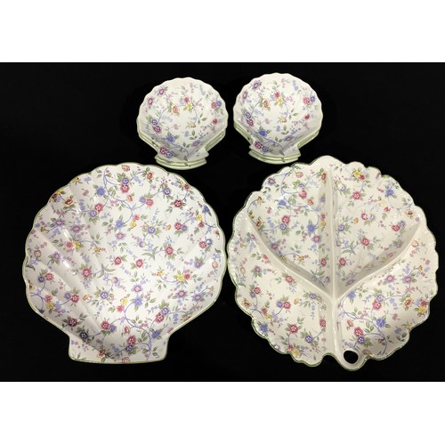 85 - A large contemporary Japanese chintz shell shaped dish, Tominaga Original, 32cm wide, boxed; a set o... 