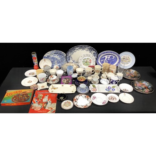 156 - A quantity of ceramics including a pair of Royal Doulton Collector's Gallery Edition Classic Florals... 