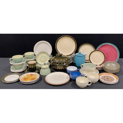 66 - A Denby Oberon pattern part dinner and tea service, vegetable dish and cover, etc; assorted Denby cu... 