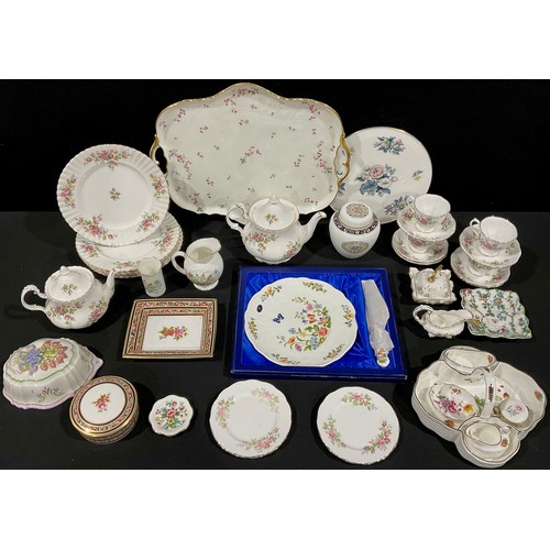 499 - A Royal Albert Moss Rose pattern part dinner and tea service; a Coalport Strawberry pattern three pi... 