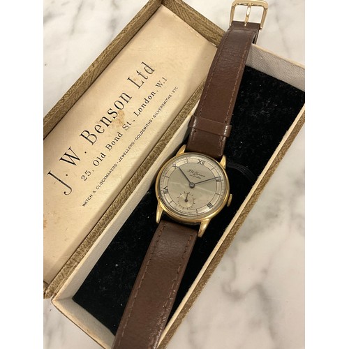 1005 - A 1950s J W Benson 9ct gold cased wristwatch, 30mm diameter case, polished and brushed silver dial, ... 