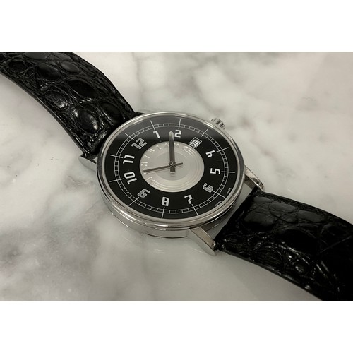 1061 - A Mont Blanc pix 7045 stainless steel cased wristwatch, black and silver dial, Arabic numerals, date... 