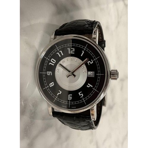 1061 - A Mont Blanc pix 7045 stainless steel cased wristwatch, black and silver dial, Arabic numerals, date... 