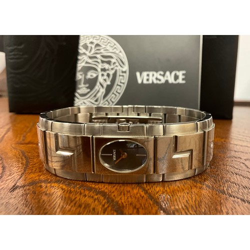 1070 - Fashion watches - a lady's stainless steel Versace bracelet watch, oval non-reflective dial, Greek K... 