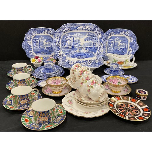 80 - Spode Italian ware including; meat dish, two picnic plates, two cans and saucers, lidded tureens, ot... 