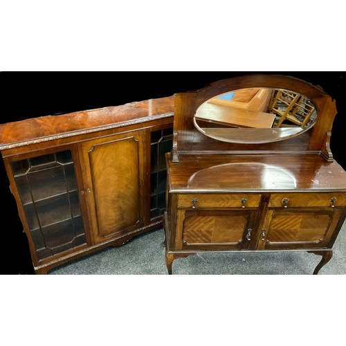 227 - A 20th century sideboard with mirror, conforming china cabinet (2)