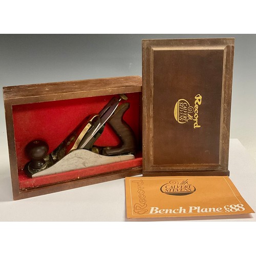 307 - Hand Tools - carpentry, a Record Calvert Stevens Bench Plane, CS88, Sheffield England, boxed, the bo... 