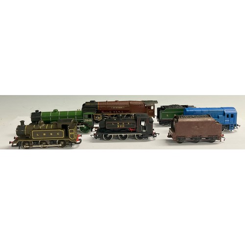 335 - Toys & Juvenalia, Trains, OO Gauge - a Hornby LNER 2848, Arsenal locomotive, and tender; a Hornby LB... 