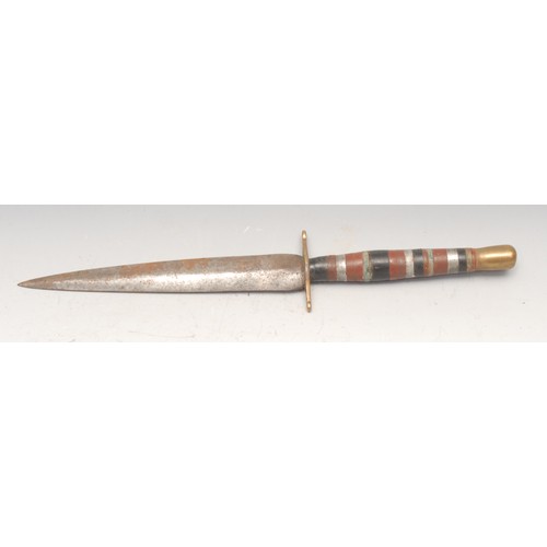 413 - A 19th century dagger, possibly South American or Spanish, 21cm double-edged pointed blade, stacked ... 