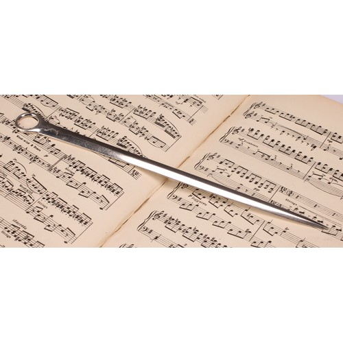 639 - A George III silver meat skewer, finger loop, 28cm, London 1803, 86.2g