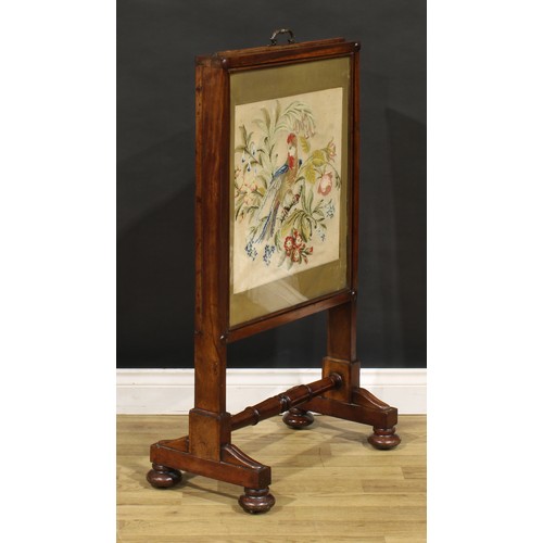 1871 - A William IV mahogany fire screen, needlework banners, pull-out extension banner, turned stretcher, ... 