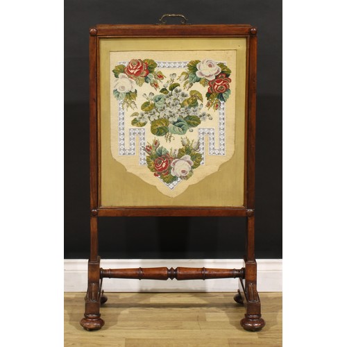 1871 - A William IV mahogany fire screen, needlework banners, pull-out extension banner, turned stretcher, ... 