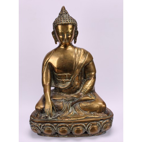 260 - Chinese/Tibetan School (19th century), a large bronze or copper alloy Buddha, seated in meditation, ... 