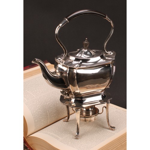 667 - A George V silver spirit kettle, burner and stand, ebonised carry handle and finial, 33cm high, Char... 