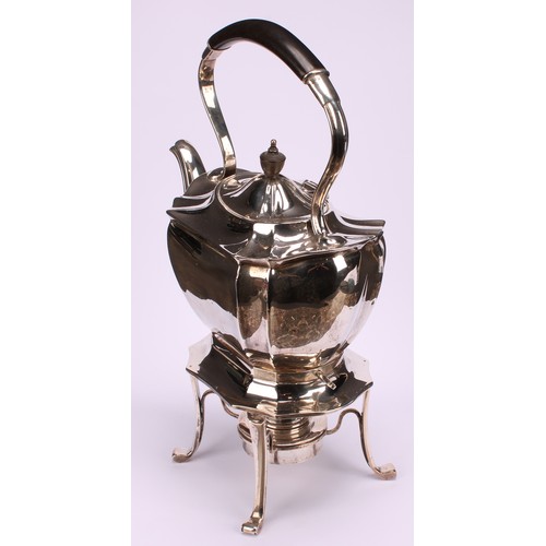 667 - A George V silver spirit kettle, burner and stand, ebonised carry handle and finial, 33cm high, Char... 