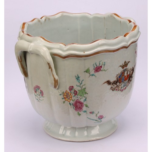 266 - A pair of Chinese armorial export porcelain wine coolers or ice pails, painted in the famille rose p... 