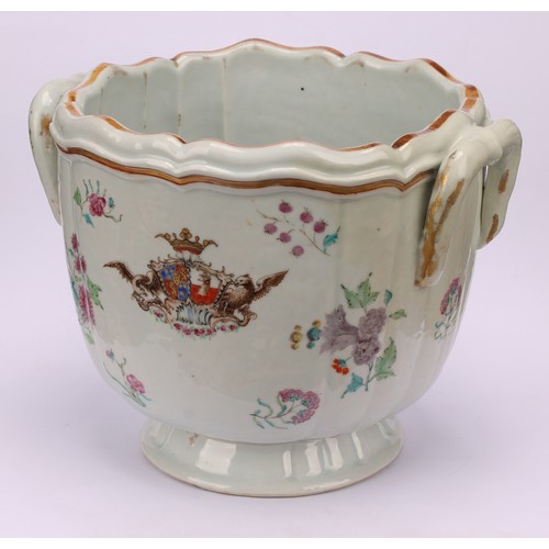 266 - A pair of Chinese armorial export porcelain wine coolers or ice pails, painted in the famille rose p... 