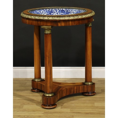 1384 - A 19th century gilt metal mounted rosewood guéridon, circular top inset with a late 17th century Jap... 