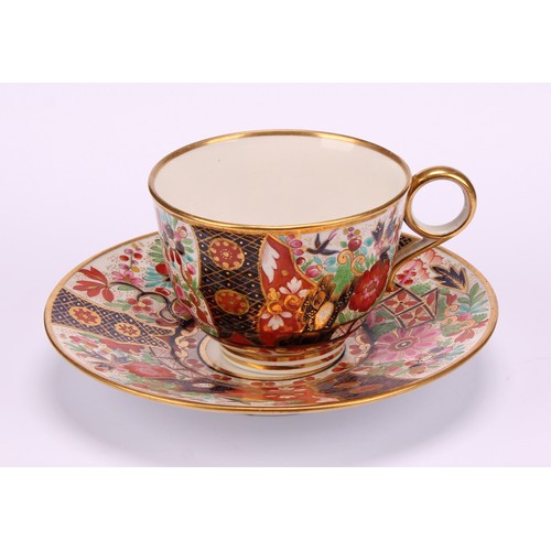 52 - A Flight Barr and Barr Worcester Imari style saucer, decorated in polychrome and gilt with fence, fl... 