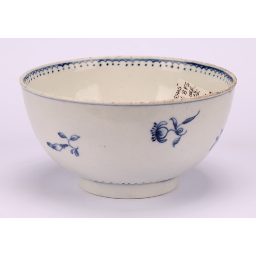 84 - A Worcester Narcissus pattern circular bowl, delicately painted in underglaze blue, crow's foot bord... 