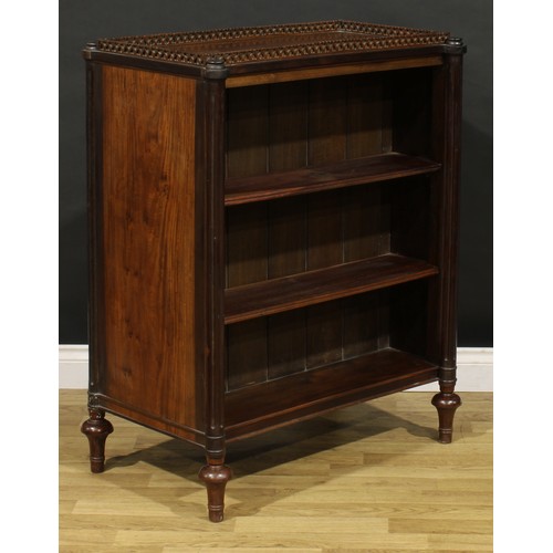 1317 - A 19th century Anglo-Chinese room centre double-sided library bookcase, wavy gallery pierced with al... 