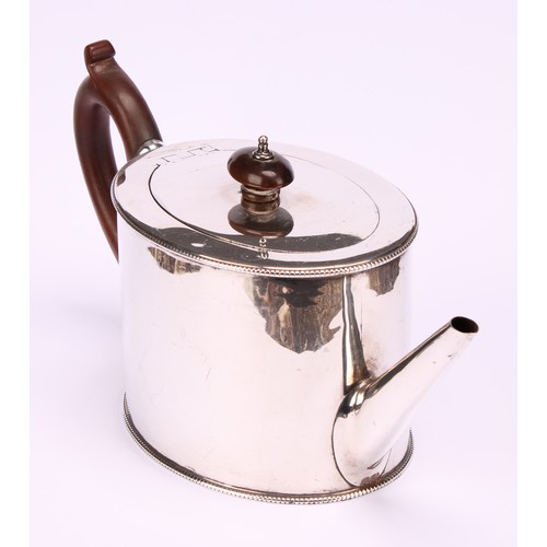 642 - A George III silver oval drum shaped teapot, quite plain, milled borders, scroll capped handle, 26.5... 