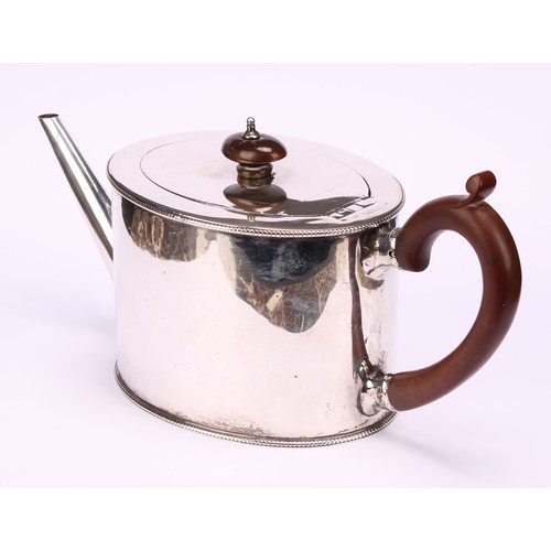 642 - A George III silver oval drum shaped teapot, quite plain, milled borders, scroll capped handle, 26.5... 