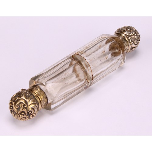 587 - A 19th century gilt silver coloured metal double ended scent bottle, domed screw-fitting and hinged ... 