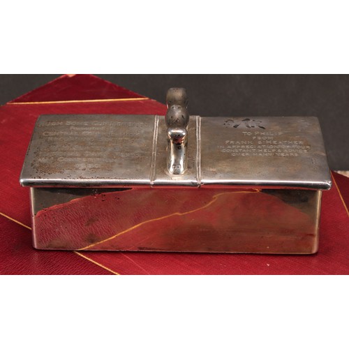 670 - A George V silver twin-compartment butler's cigarette waiting box, shaped carrying handle flanked by... 