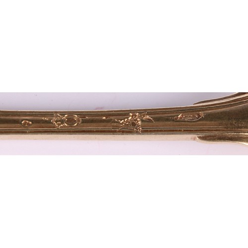 536 - A pair of early 19th century French silver-gilt Fiddle and Thread pattern table forks, 18cm long, Pa... 