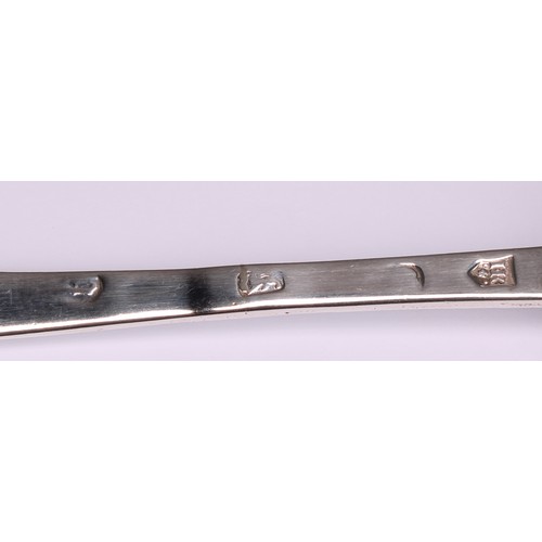 535 - A pair of Charles II silver Trefid pattern spoons, rat tail bowls, 19.5cm long, John King, London 16... 