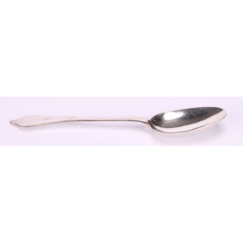 539 - An early 18th century silver Dog Nose pattern spoon, rat tail bowl, 16cm long, marks worn, S**, c.17... 