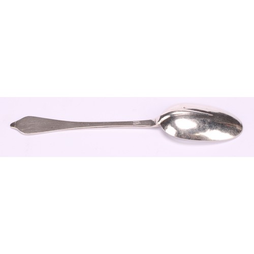 539 - An early 18th century silver Dog Nose pattern spoon, rat tail bowl, 16cm long, marks worn, S**, c.17... 