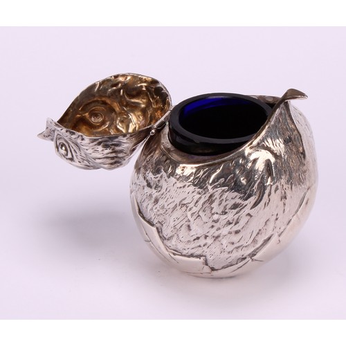 664 - A George V silver novelty mustard and pepper, each as a chick hatching from an egg, the mustard 7cm ... 