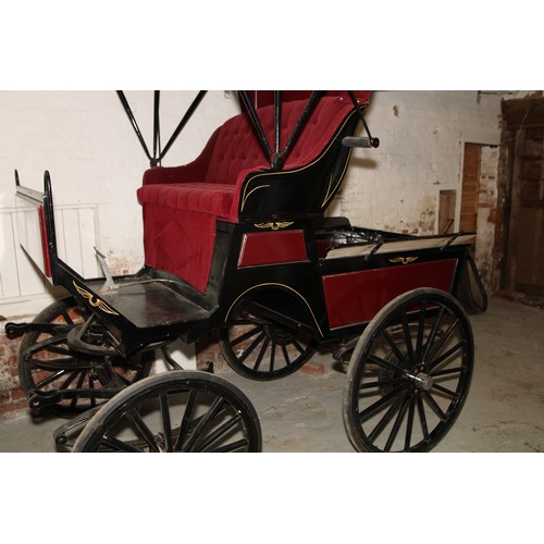 1476 - A 19th century North American horse drawn tall cart or buggy, by Canadian maker Voitures Robert & Fi... 