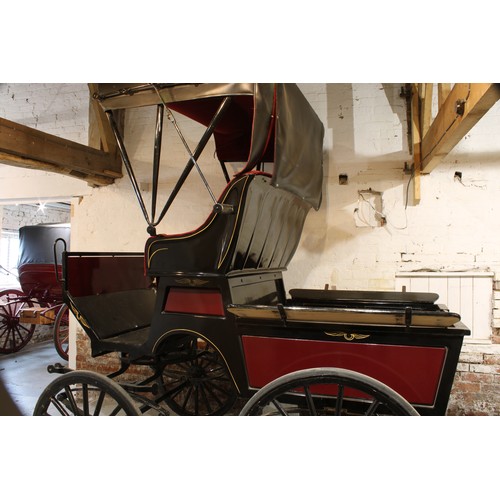 1476 - A 19th century North American horse drawn tall cart or buggy, by Canadian maker Voitures Robert & Fi... 